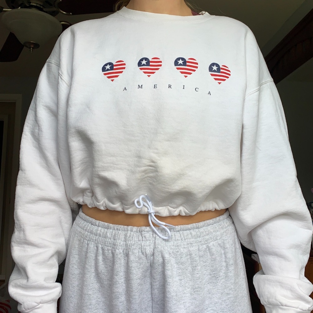 CINCHED WAIST USA CREWNECK